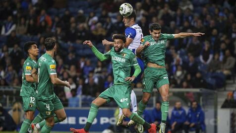 FC Porto alvo de multas por incidentes nos jogos com Famalicão e