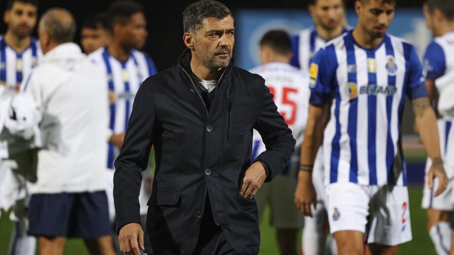 Treinador do FC Porto prefere olhar à competência de Roberto Martínez