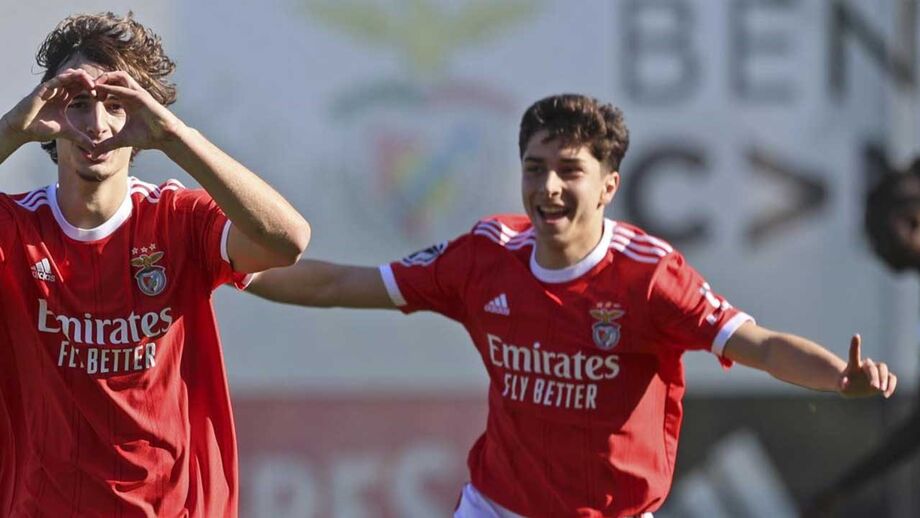 Hugo Faria fez o segundo do Benfica, antes da reação do Sporting