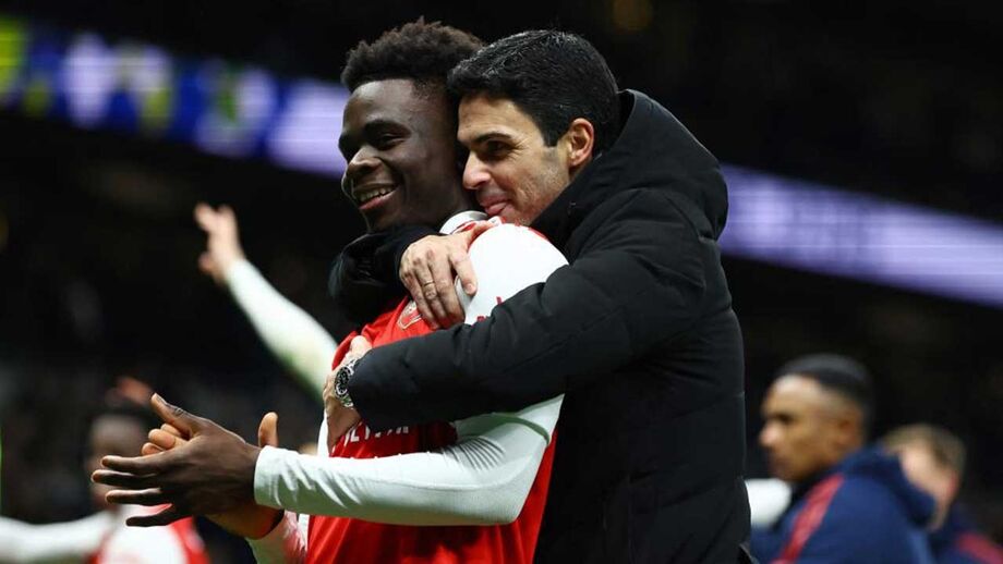 Arteta e Saka festejam triunfo sobre o Tottenham 