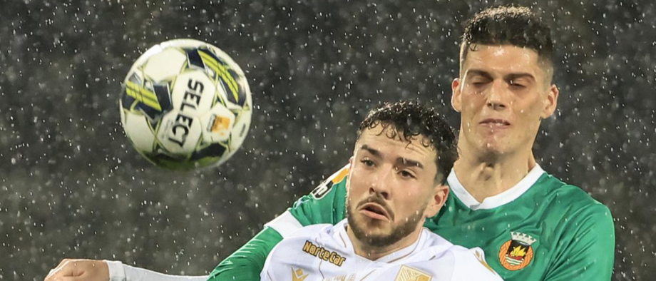 A crónica do V. Guimarães-Rio Ave, 0-0: O encaixe perfeito dá jogo imperfeito