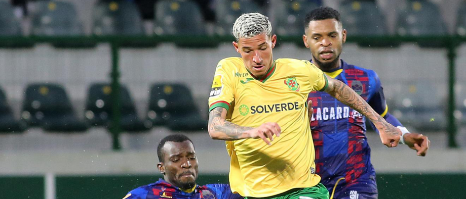 A crónica do P. Ferreira-Chaves, 1-1: Salvação começa a ser uma miragem