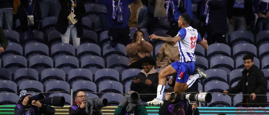 A crónica do FC Porto-Famalicão, 4-1: entrada com fogo reacende a chama
