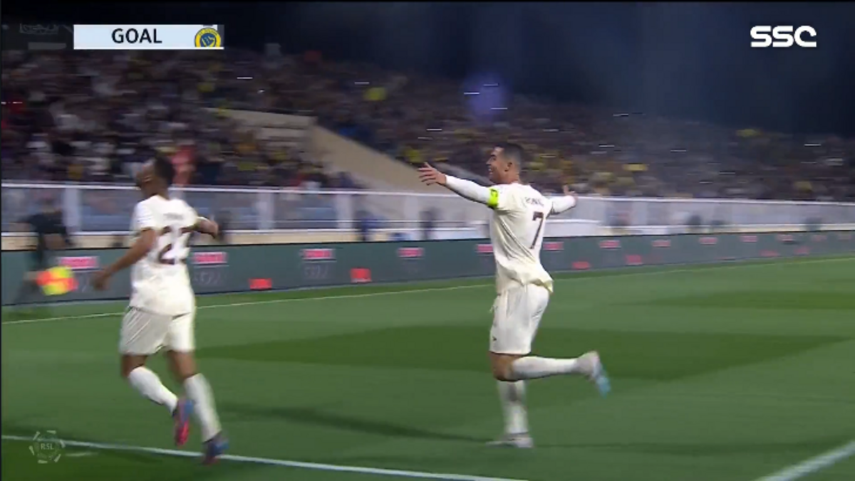 De uma área à outra em 10 segundos e... golo: Cristiano Ronaldo fez