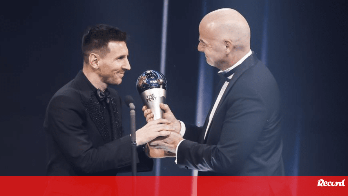 Jornal de Angola - Notícias - “FIFA THE BEST”:Messi eleito melhor jogador  do mundo