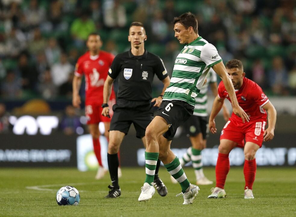 Palhinha (Fulham) - 20 milhões de euros, mais 2 milhões por objetivos