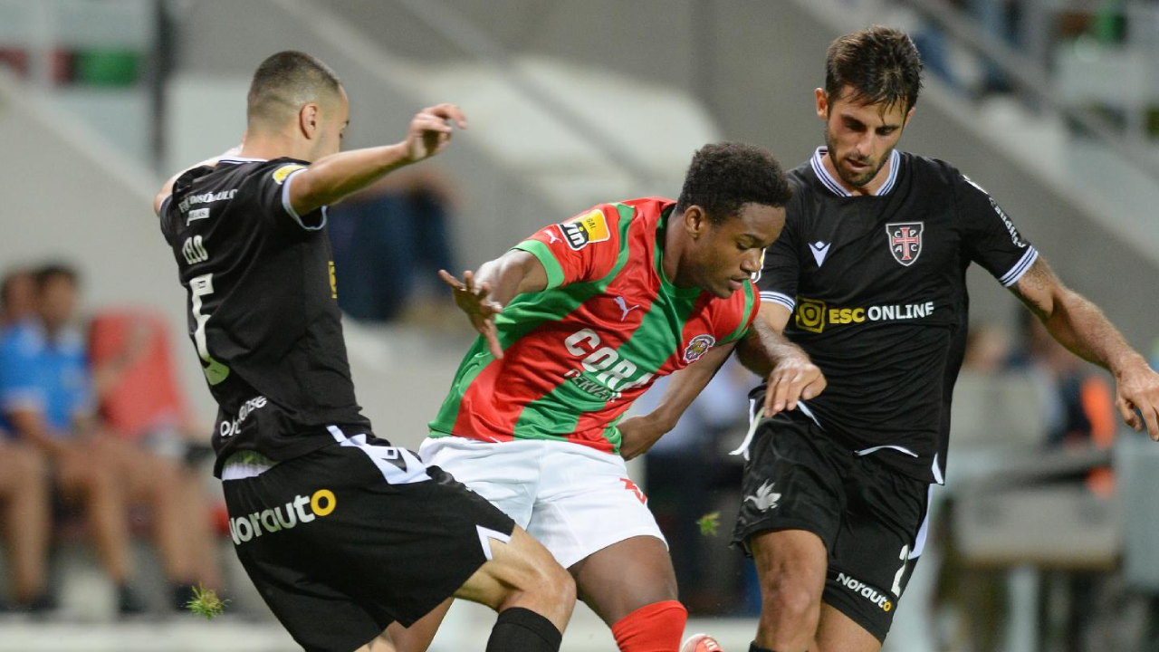 Geny Catamo feliz com golaço - Marítimo - Jornal Record