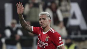 Oficial: Enzo Fernández deixa Benfica e ruma ao Chelsea por 121 milhões de euros