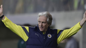 Jorge Jesus crítico após expulsão: «Com um árbitro de qualidade teríamos ganho...»