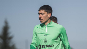 Bellerín e Diomande de olho na estreia
