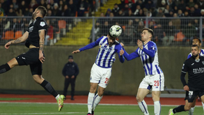Ac. Viseu-FC Porto, 0-1: Foi preciso cabeça para estas meias