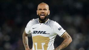 Tribunal de Barcelona rejeita recurso e mantém Dani Alves em prisão preventiva
