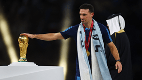 Argentina anuncia renovação com campeão do Mundo Lionel Scaloni