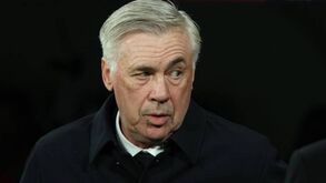 Ancelotti e os convites da Arábia a Modric e Benzema: «As lendas do Real Madrid têm de acabar no Real Madrid»