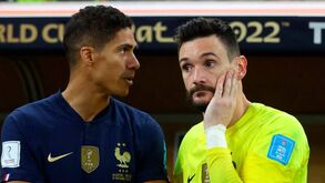 Varane deixa seleção francesa: Central elegante diz 'adeus' com dois títulos no bolso