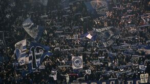 Adepto do FC Porto impedido de ir a estádios por pirotecnia na final da Allianz Cup
