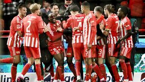 Jogadores do Union Berlim festejam triunfo diante do Mainz
