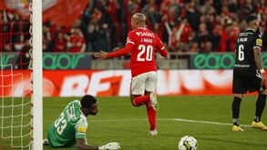 Schmidt rendido a João Mário: «Jogador completo. E torna melhores aqueles que estão à sua volta»