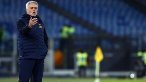 Mourinho sobre reforço de inverno: «Não sabe a diferença entre um 5x3x2 e um 3x4x1x2»