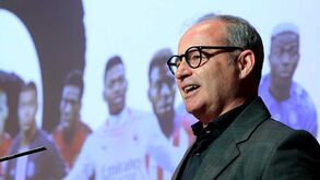 Luís Campos: «Gostaria de manter Messi no PSG, estamos em conversações para renovar»