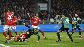 Lens empata em Brest e atrasa-se na luta pelo título com o PSG