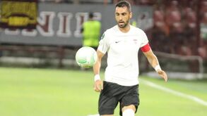 Jogador turco dono de instalações desportivas cedeu espaço para acolher vítimas do sismo