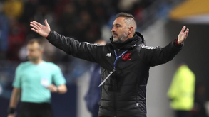 Vítor Pereira e a eliminação do Flamengo: «Uma falta de critério muito grande, uma arbitragem provocatória»