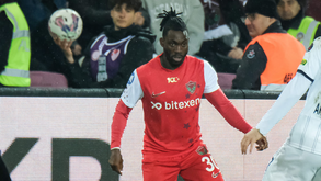 Irmã só quer ouvir voz de Atsu