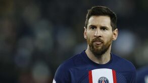 Jérôme Rothen avisa PSG: «Renovar com Messi? É uma piada e uma má ideia»