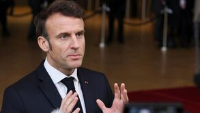 Macron revela no verão posição sobre atletas russos nos JO de Paris em 2024