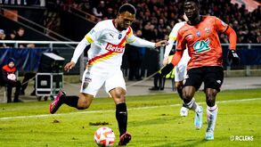 Lens elimina Lorient nos penáltis e apura-se para 'quartos' da Taça de França