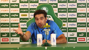 Abel irrita-se com pergunta sobre craque do Palmeiras: «Têm algum contrato com o agente dele?»