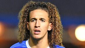 Hannibal Mejbri lembra primeiro treino no United: «Sai e fui para casa fazer flexões»