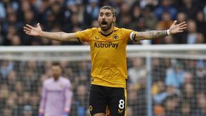 Jorge Mendes insiste com o Barcelona: agente quer levar Rúben Neves para a Catalunha