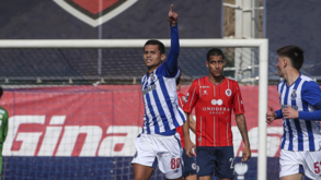 A crónica do UD Oliveirense-FC Porto B, 2-1: Passados à frente