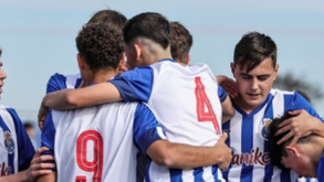 A crónica do FC Porto-Tondela, 4-0: Bis de Barbosa abate resistência