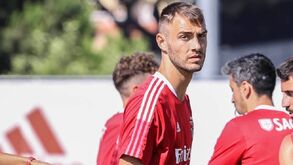 Ferro certo no Hajduk Split: O central com qualidade técnica e que sabe construir