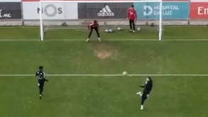 Otamendi partilha golo incrível marcado no treino: «Semana de Champions»