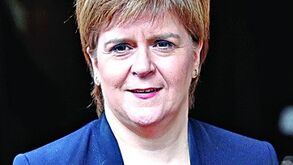 Primeira-ministra Nicola Sturgeon abandona governo da Escócia