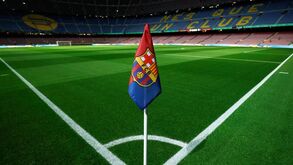 Barcelona acusado de pagar 1,4 milhões de euros a ex-'vice' do comité técnico de árbitros