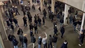 As imagens dos confrontos entre adeptos de Club Brugge e Benfica após jogo na Bélgica