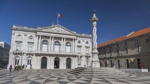 Câmara Municipal de Lisboa não cobra IMI a Benfica e Sporting por estádios