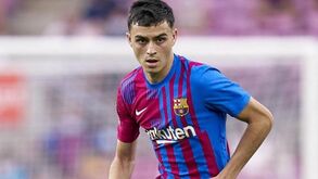 Pedri desfalca Barcelona por quase um mês com lesão muscular