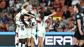 Muito apoio nas bancadas e uma chuva de golos: as imagens da goleada da seleção feminina de Portugal à Nova Zelândia