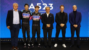 Alpine apresentou o carro para 2023 e não deixou de fora o novo embaixador... Zidane