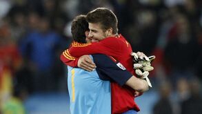 Casillas atira-se a Piqué: «Um pirralho total e um imbecil»