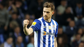 Toque de classe de Toni Martínez colocou o FC Porto a vencer o Rio Ave