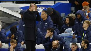 Ex-avançado arrasa treinador do Chelsea: «Devia ser despedido pelo que disse no final do jogo»