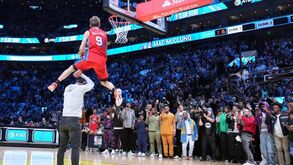 Os melhores momentos do concurso de afundanços da NBA: Mac McClung foi o vencedor