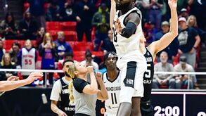 All Star Neemias como um pêndulo